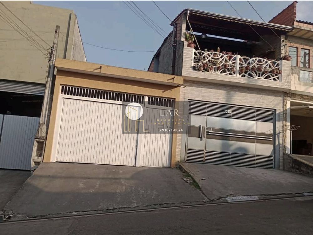 Sobrado Vila Áurea 3 dormitorios 2 banheiros 3 vagas na garagem